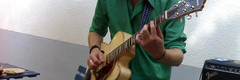 Gitarrenlehrer und Konzertmusiker Michael Gregoritza, Gitarrenuntericht in Münster, Worldmusic School